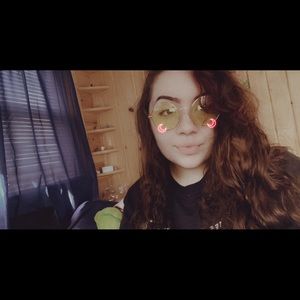 Meet your Posher, Kelsey